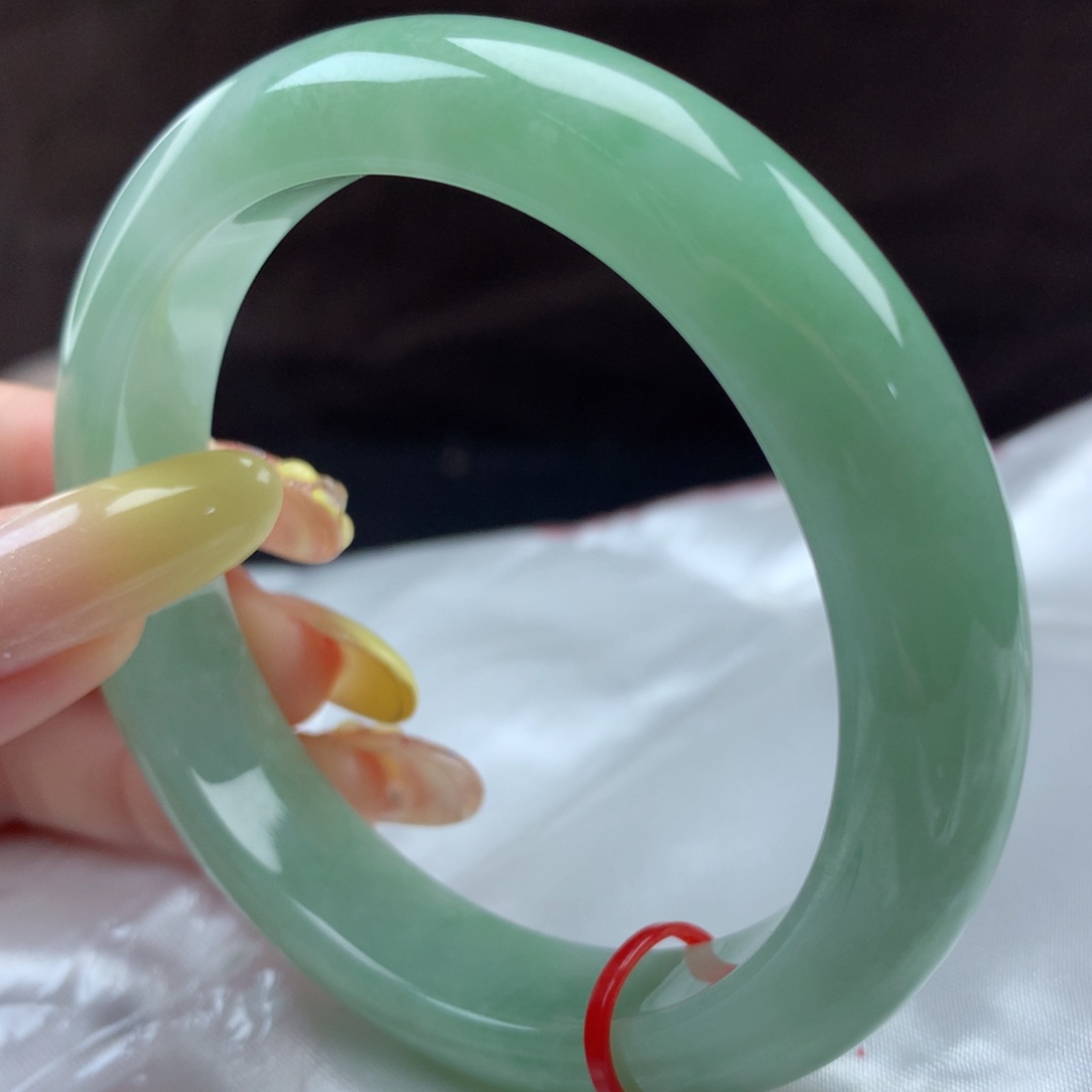 翡翠手镯未镶嵌96195，