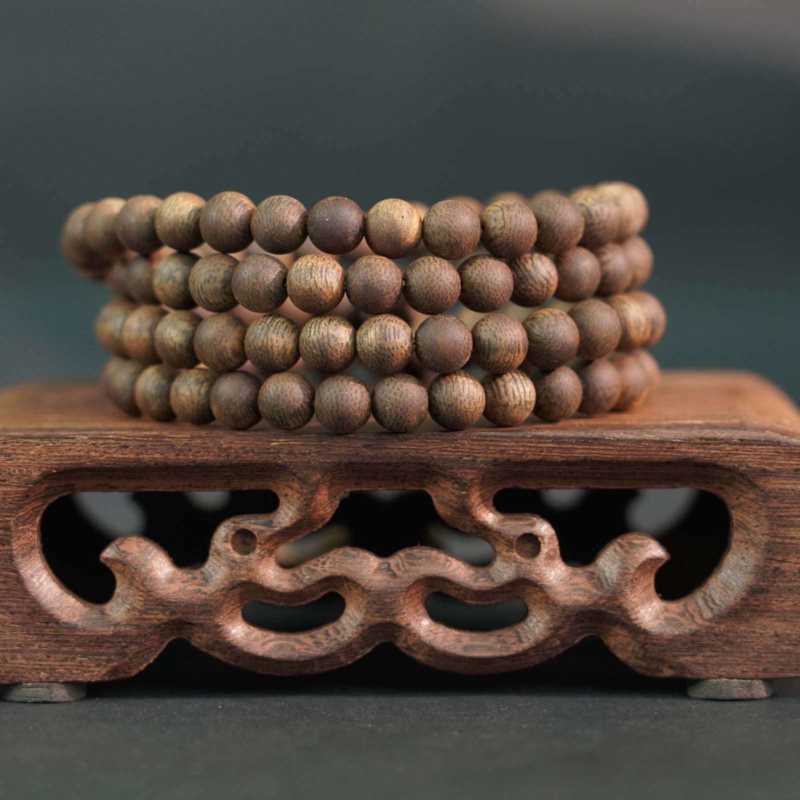 沉香海南尖峰岭正宗莺歌绿奇楠卡7圆珠多圈99沉特级沉香手串