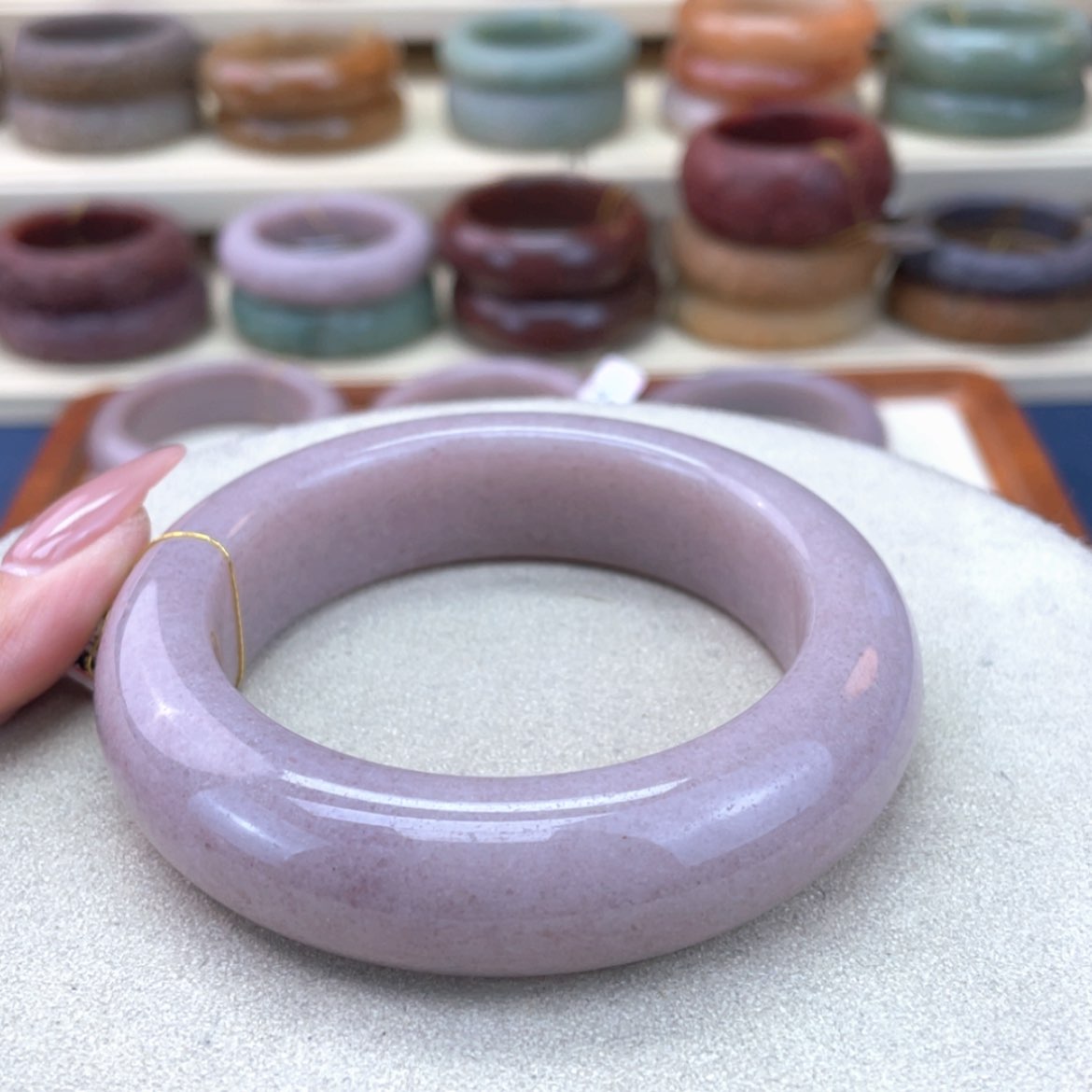 【闪购商品】石英质玉手镯未镶嵌