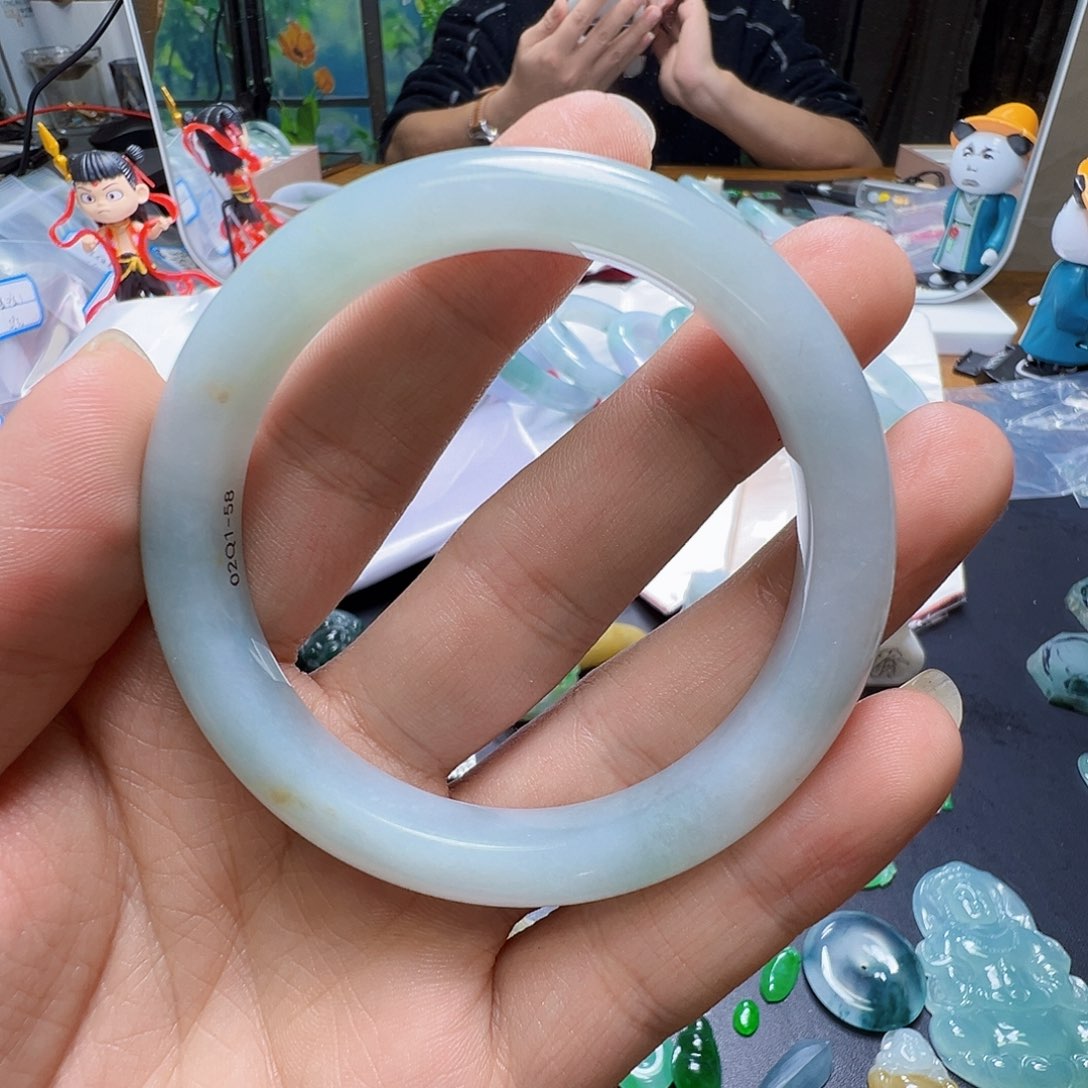 翡翠未镶嵌手镯手镯