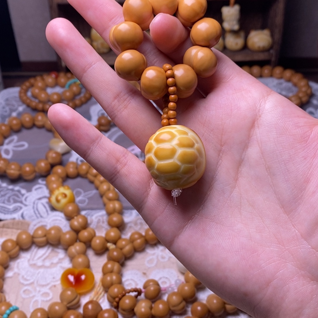 猴头核桃把件屁桃