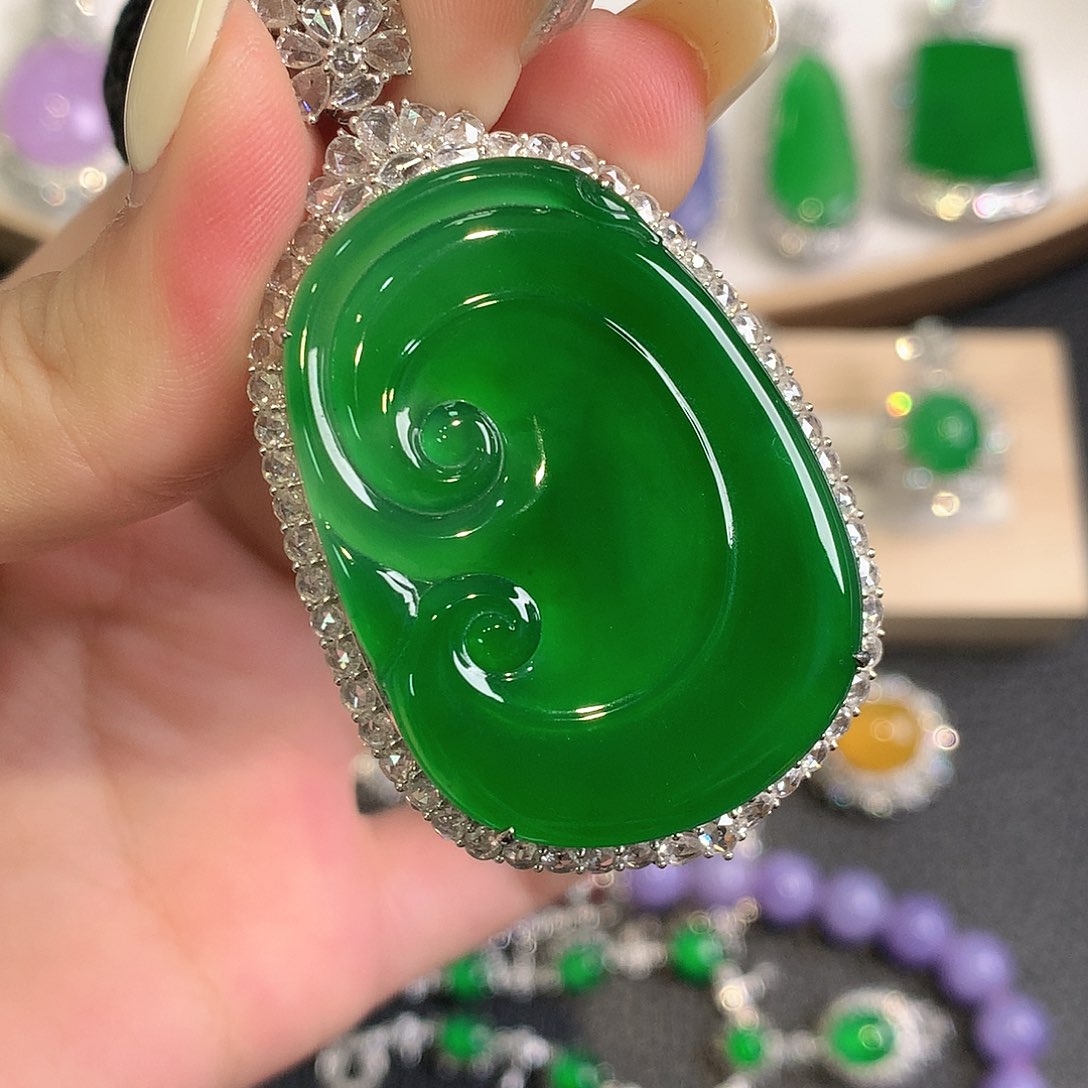 翡翠18K金镶嵌吊坠(不含链)李****7团购