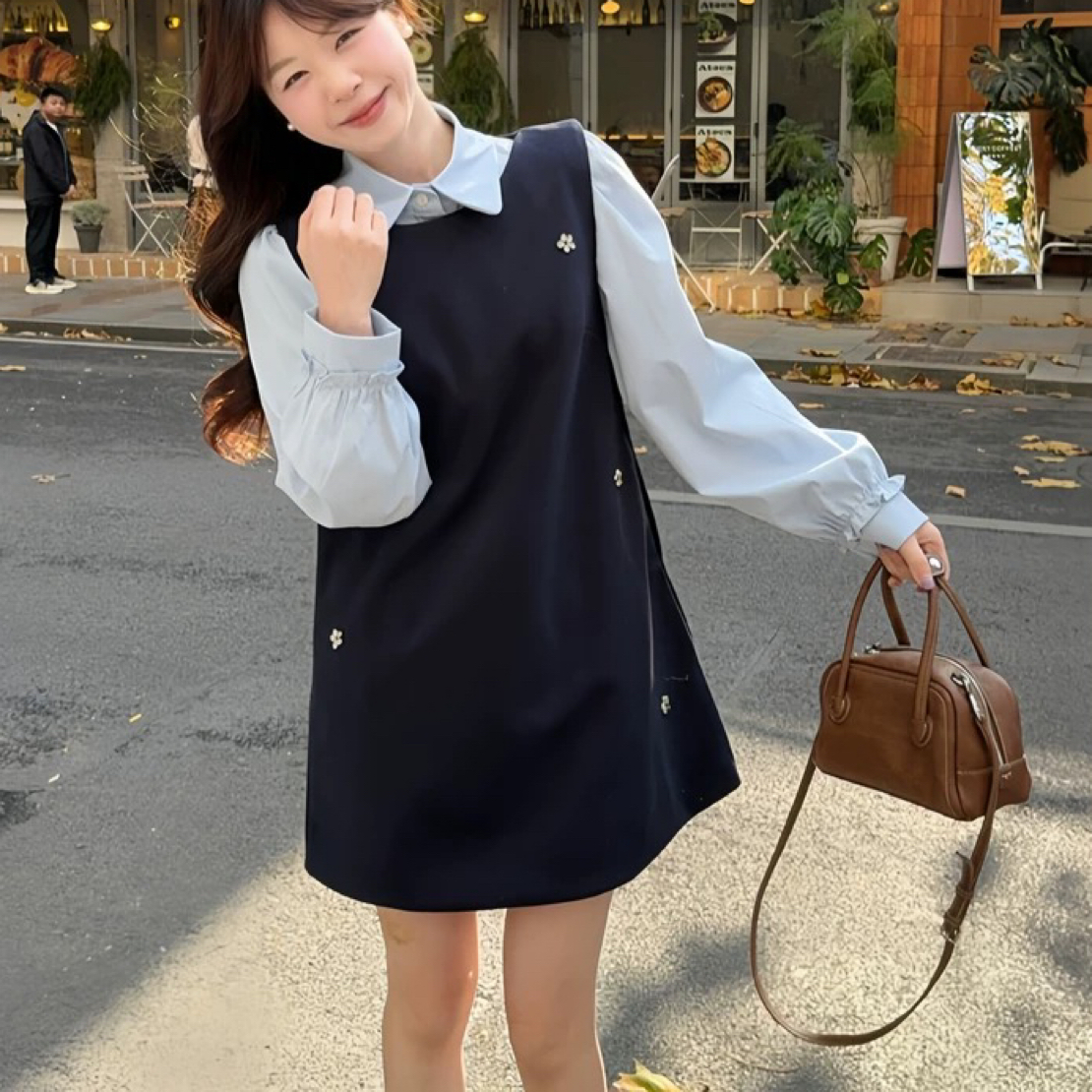 蓝色呢子背带裙马甲