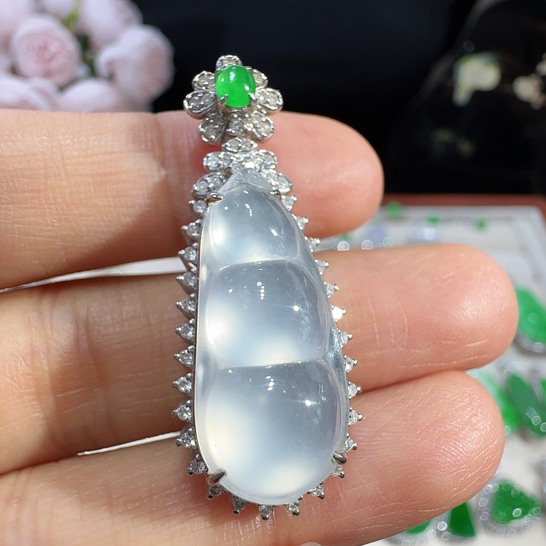 翡翠吊坠(不含链)18K金镶嵌