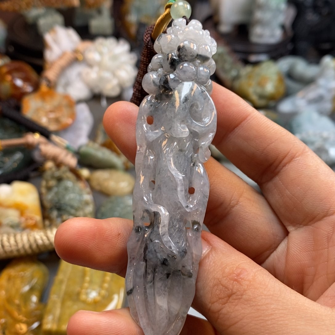 翡翠颈饰未镶嵌特色46