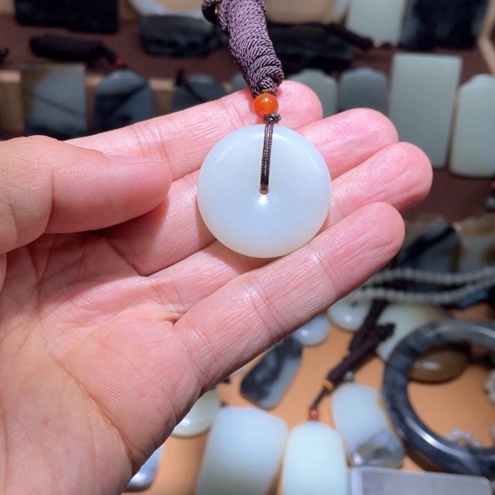 和田玉平安扣未镶嵌