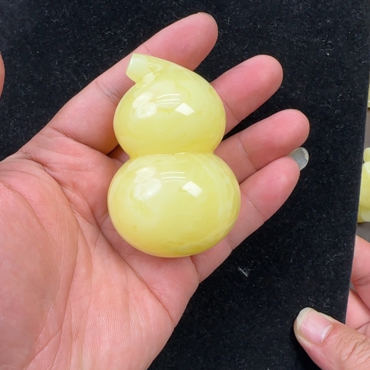 蜜蜡珠宝奇石未镶嵌