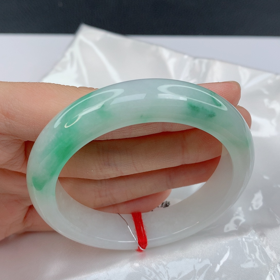 翡翠手镯未镶嵌52.8正圈