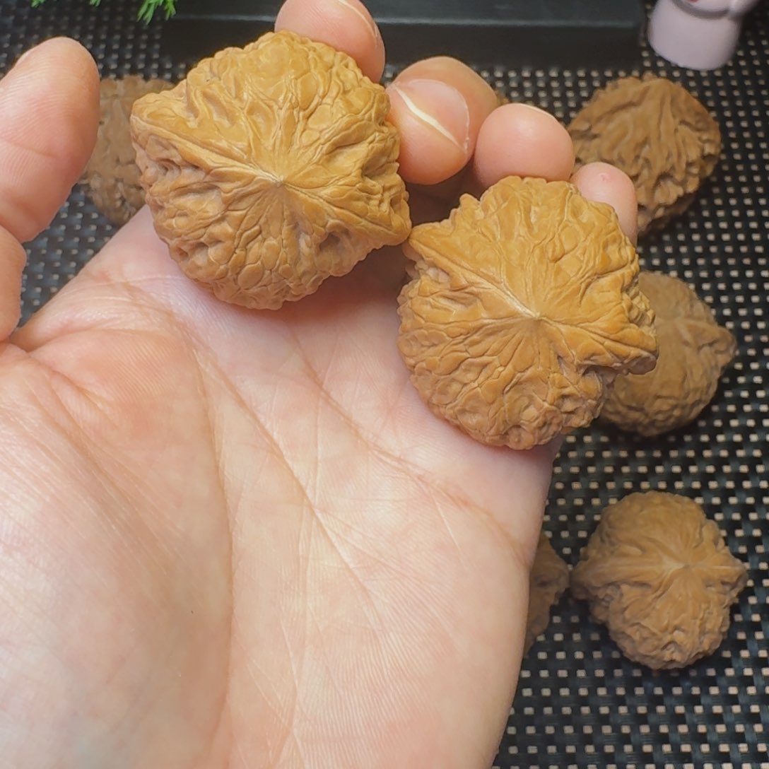 文玩核桃吊坠铁锤