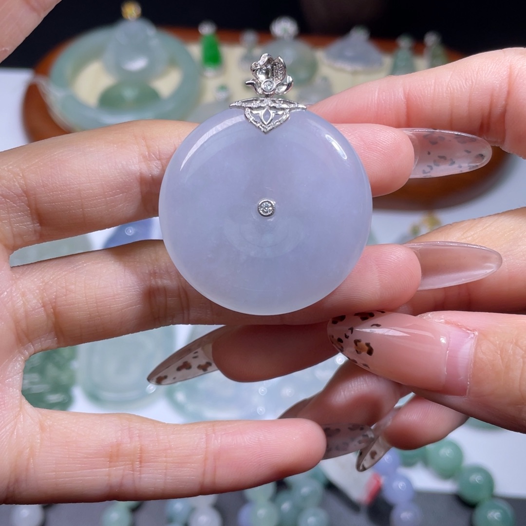 翡翠颈饰18K金镶嵌扣子