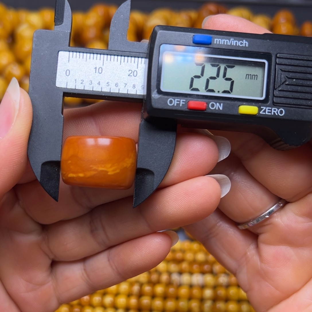 琥珀未镶嵌吊坠(不含链)