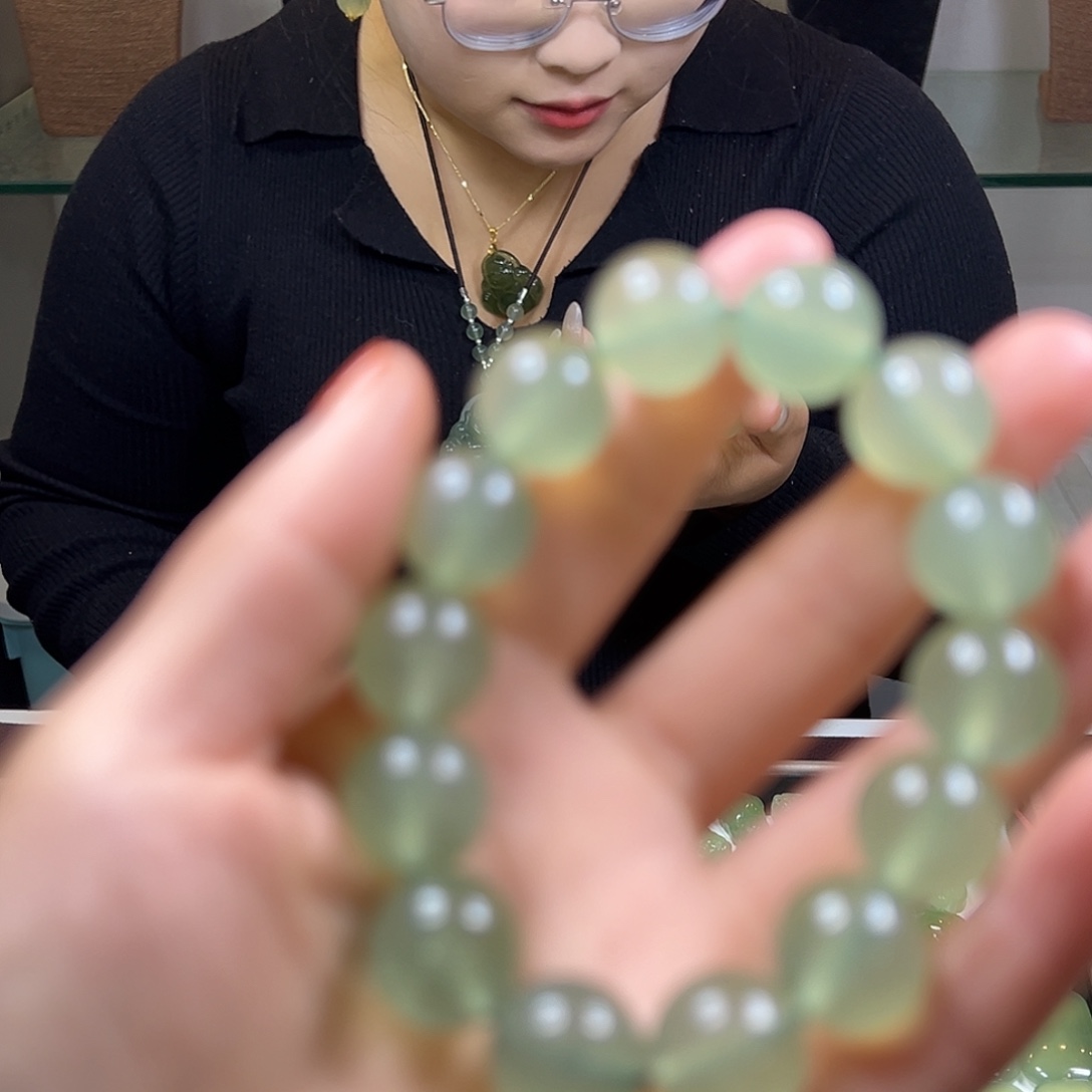 天***者蛇纹石玉合金颈饰