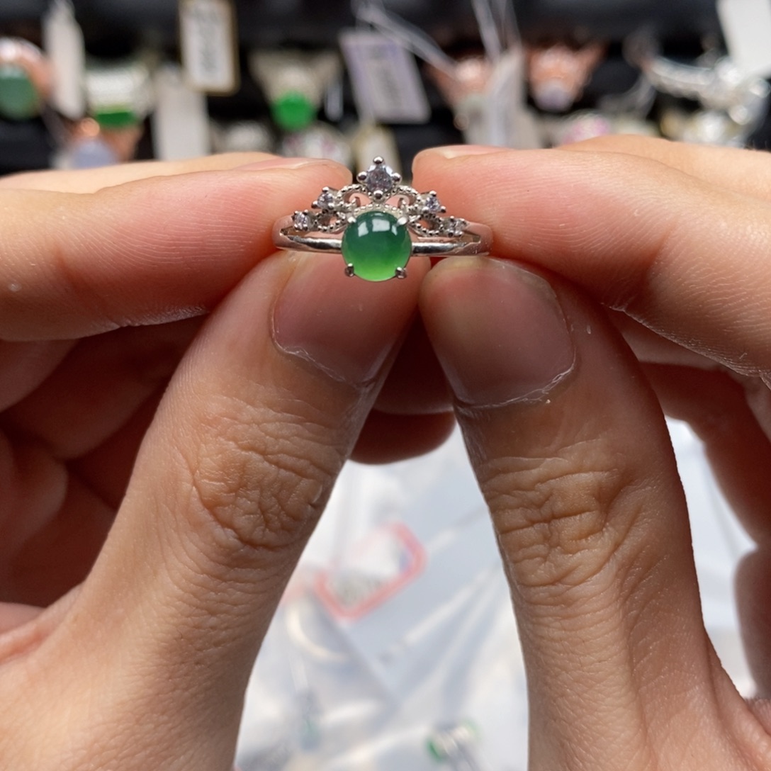 翡翠戒指银S925镶嵌小****7天然缅甸翡翠a货