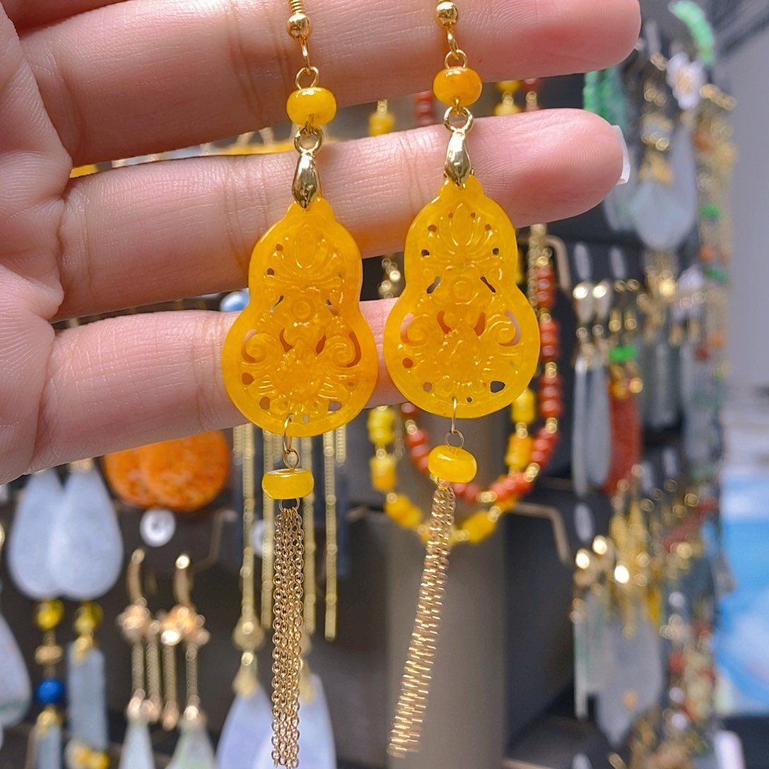 未镶嵌翡翠耳饰翡翠