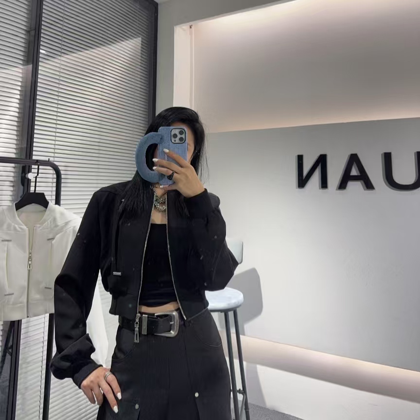 非直播间随机衣服一件