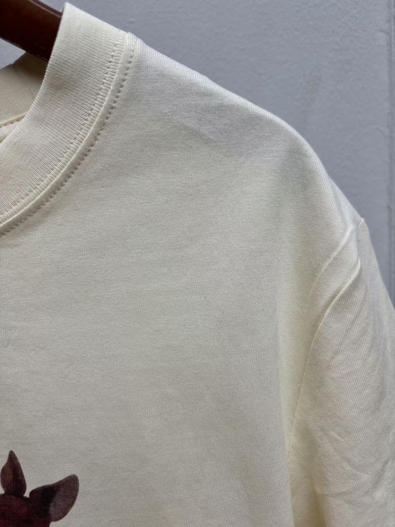 [十一] 女款时尚百搭小免圆领T恤 ZK146