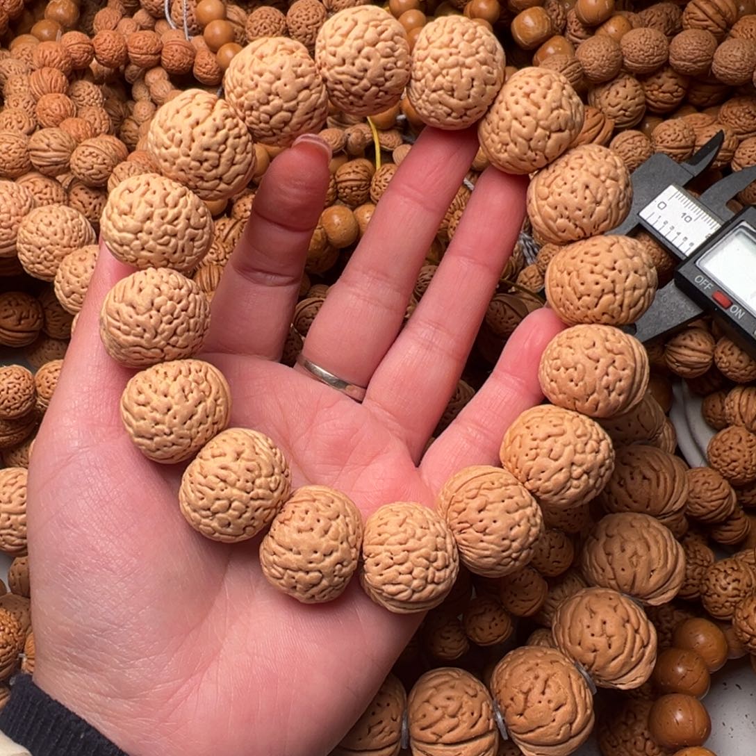 22尺寸苹果圆桃核手串