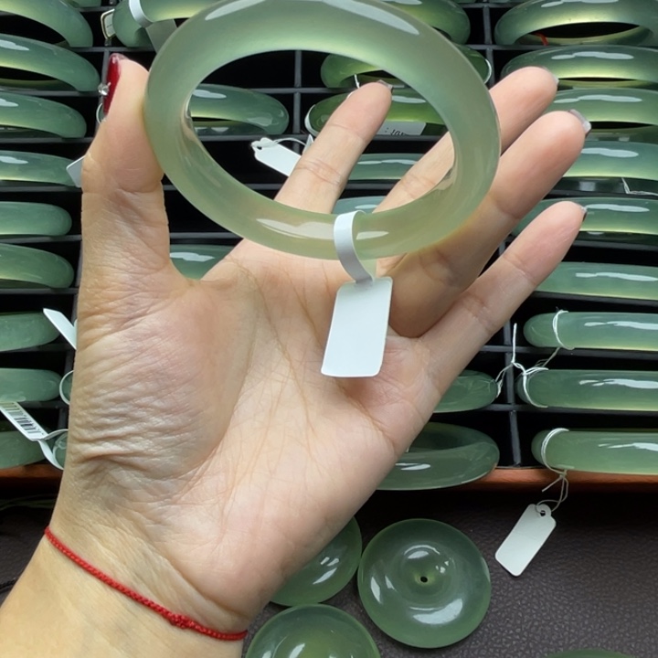 眼***星岫玉未镶嵌手镯岫玉