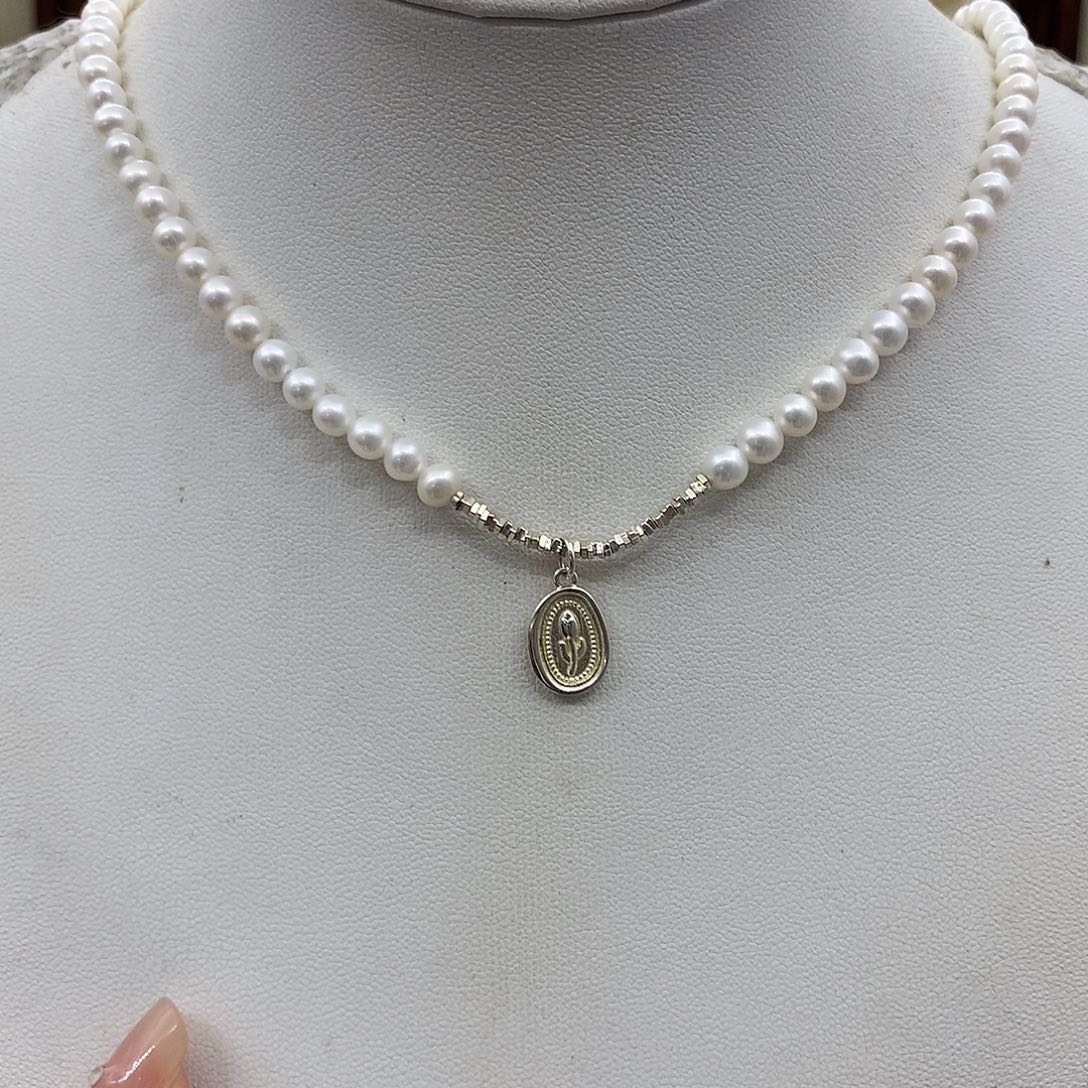 银S925镶嵌淡水珍珠耳饰