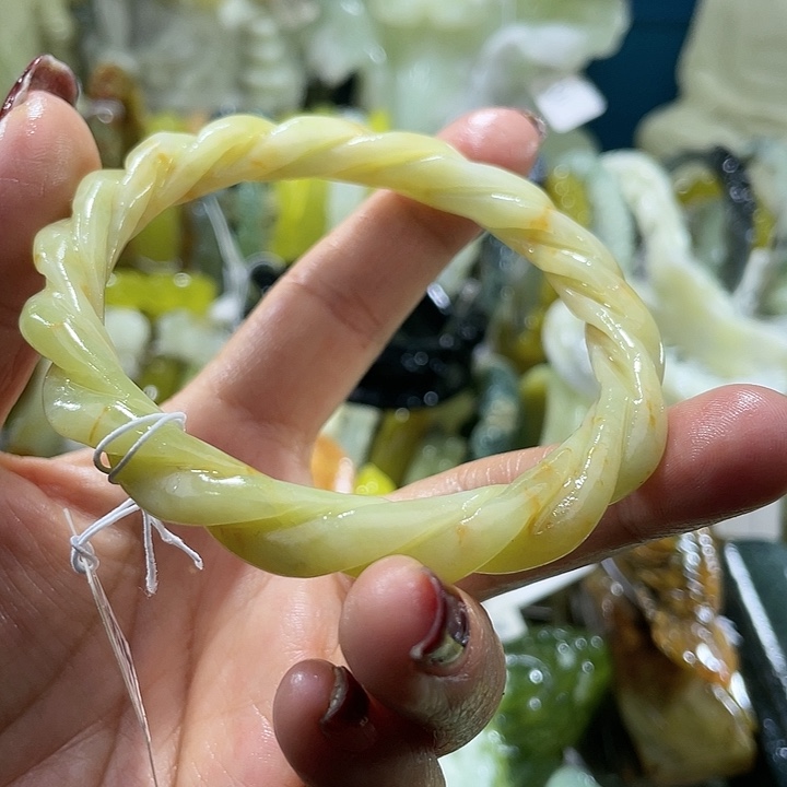 岫玉未镶嵌手镯60.61