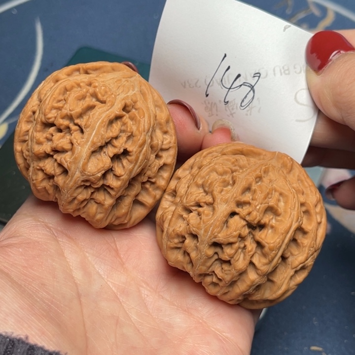 文玩核桃把件粗筋46