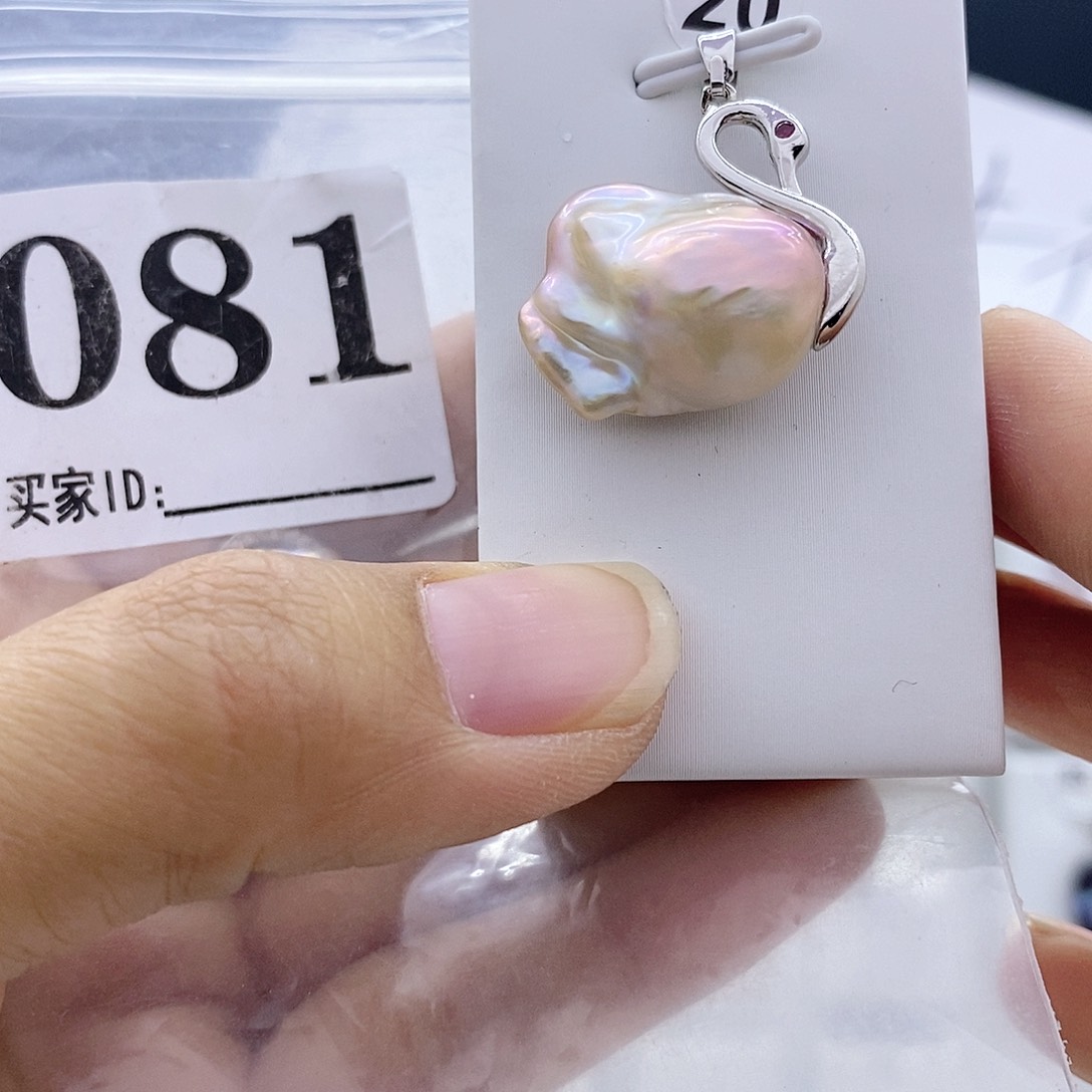 淡水珍珠颈饰钛钢