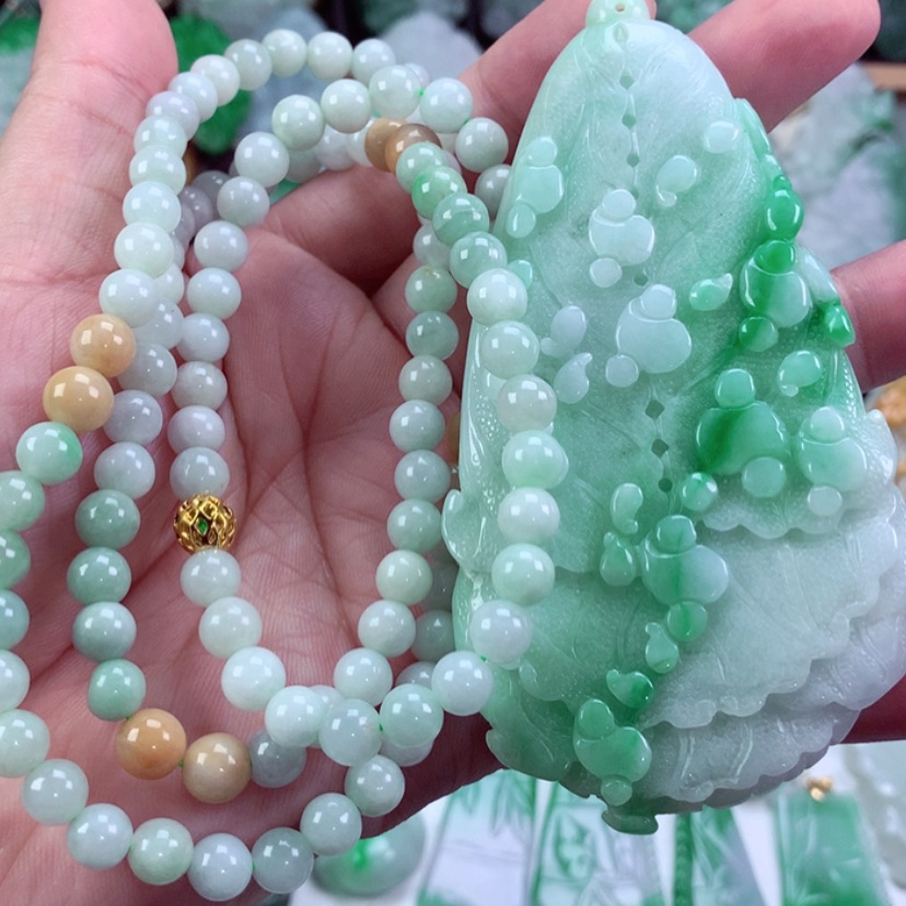 【闪购商品】翡翠未镶嵌吊坠(不含链)