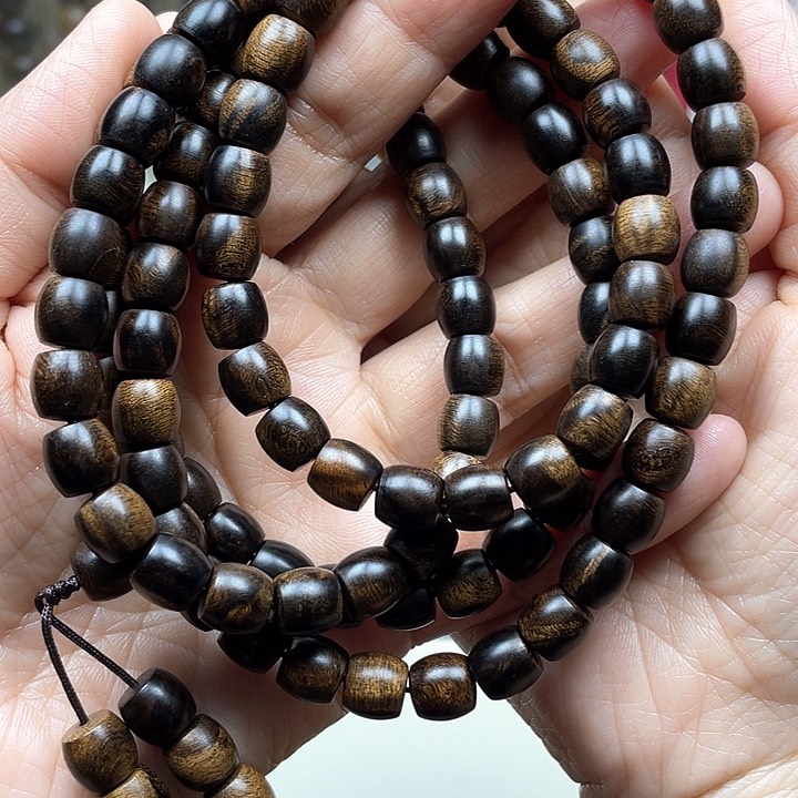 沉香手串E****n越南芽庄白奇楠留疤料