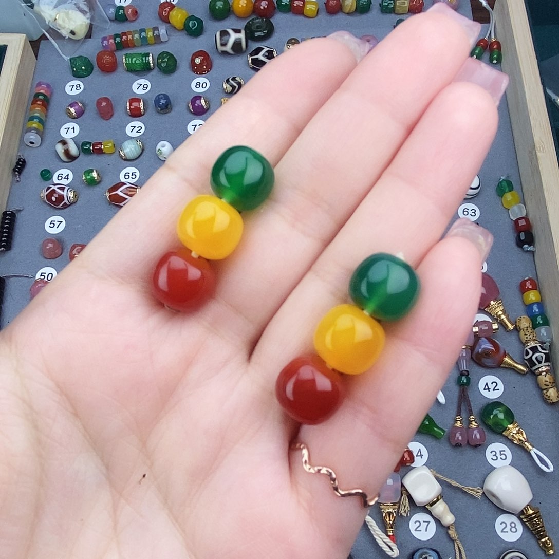 彪***哥玛瑙/玉髓饰品未镶嵌