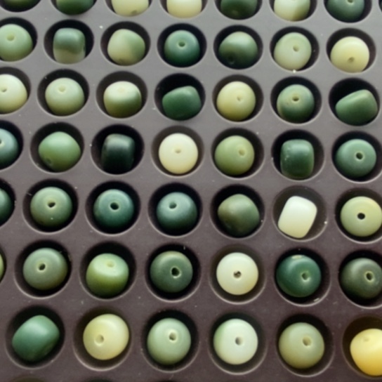 吊坠白玉菩提微瑕10青提飘花墩135颗