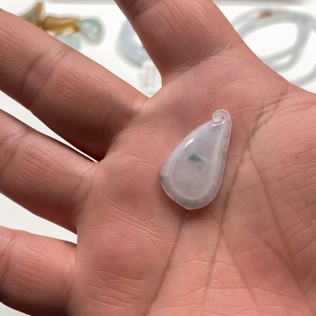 翡翠手链未镶嵌翡翠