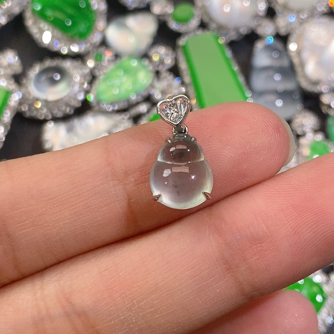 翡翠颈饰18K金镶嵌天然缅甸A货翡翠