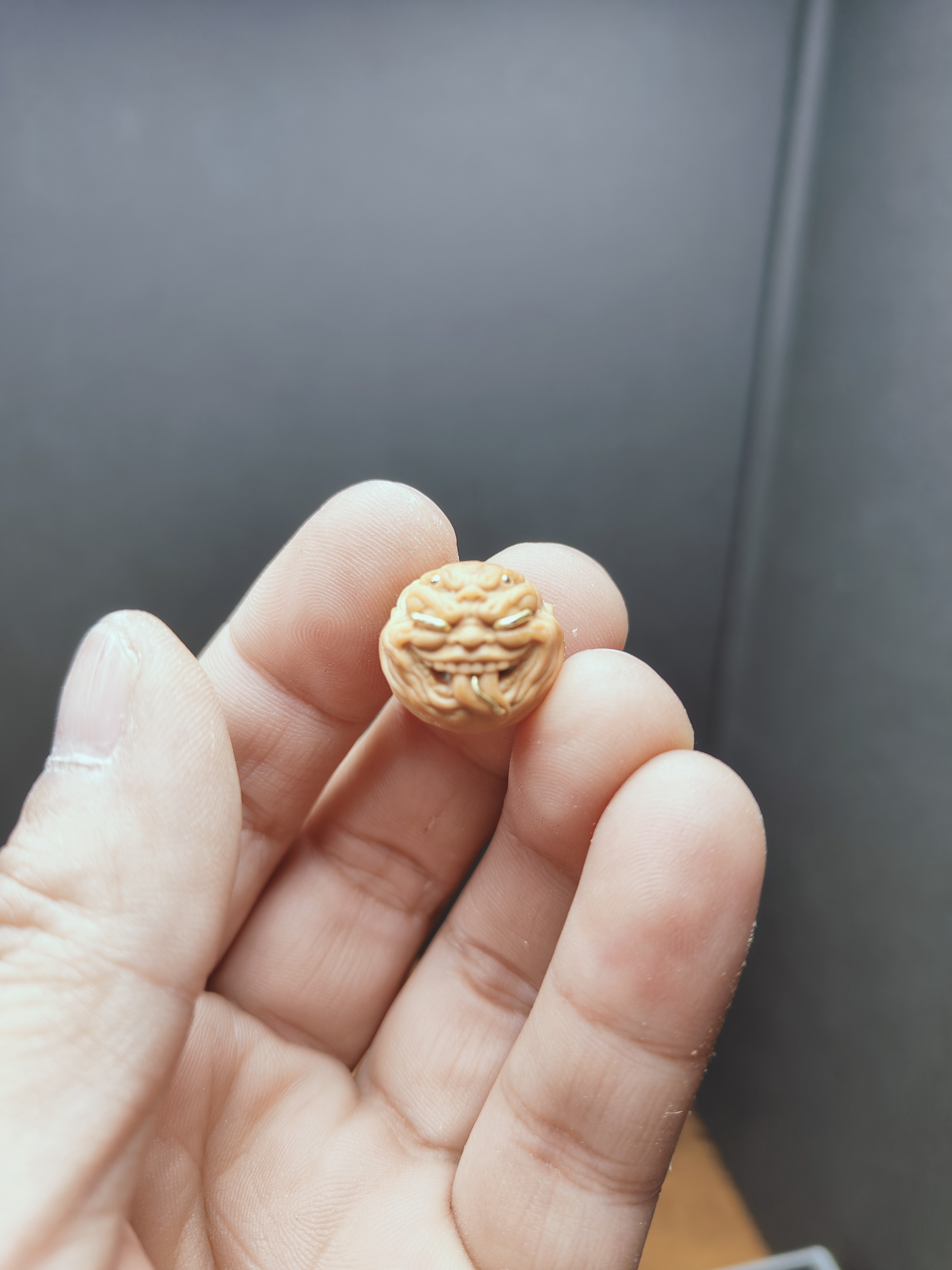 猴头核桃单颗镶嵌兽面添僧