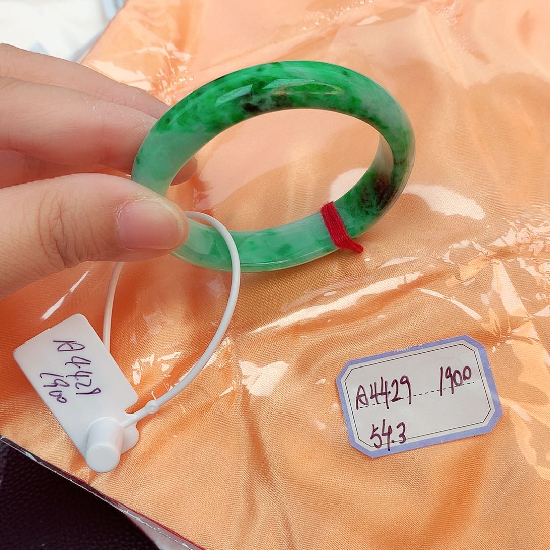 翡翠手镯未镶嵌天然缅甸翡翠A货