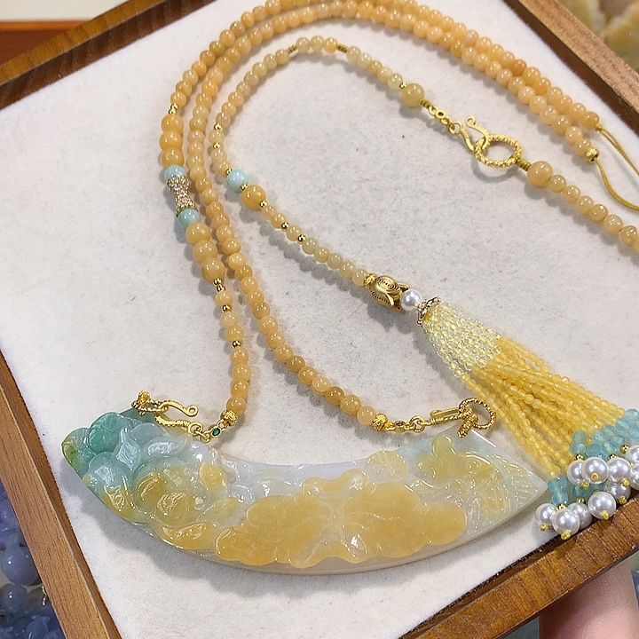 翡翠未镶嵌颈饰翡翠吊坠