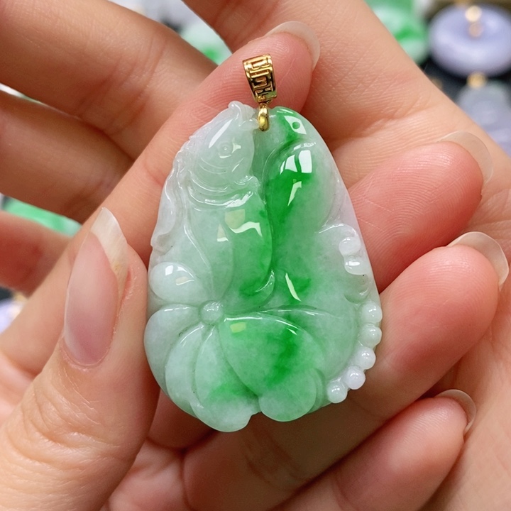 翡翠颈饰未镶嵌吊坠