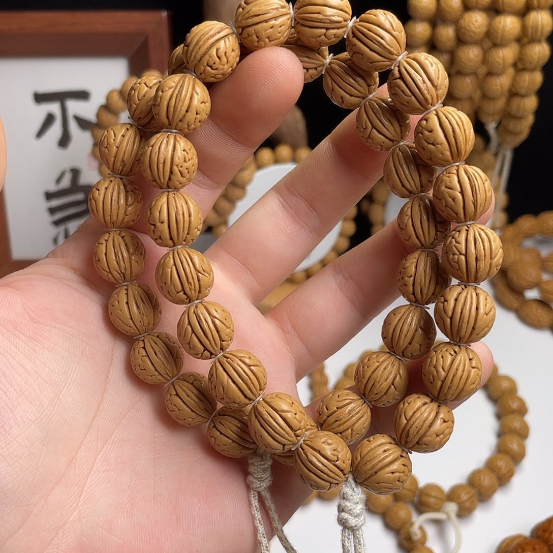 手串桃核13+ 肌肉纹三道筋