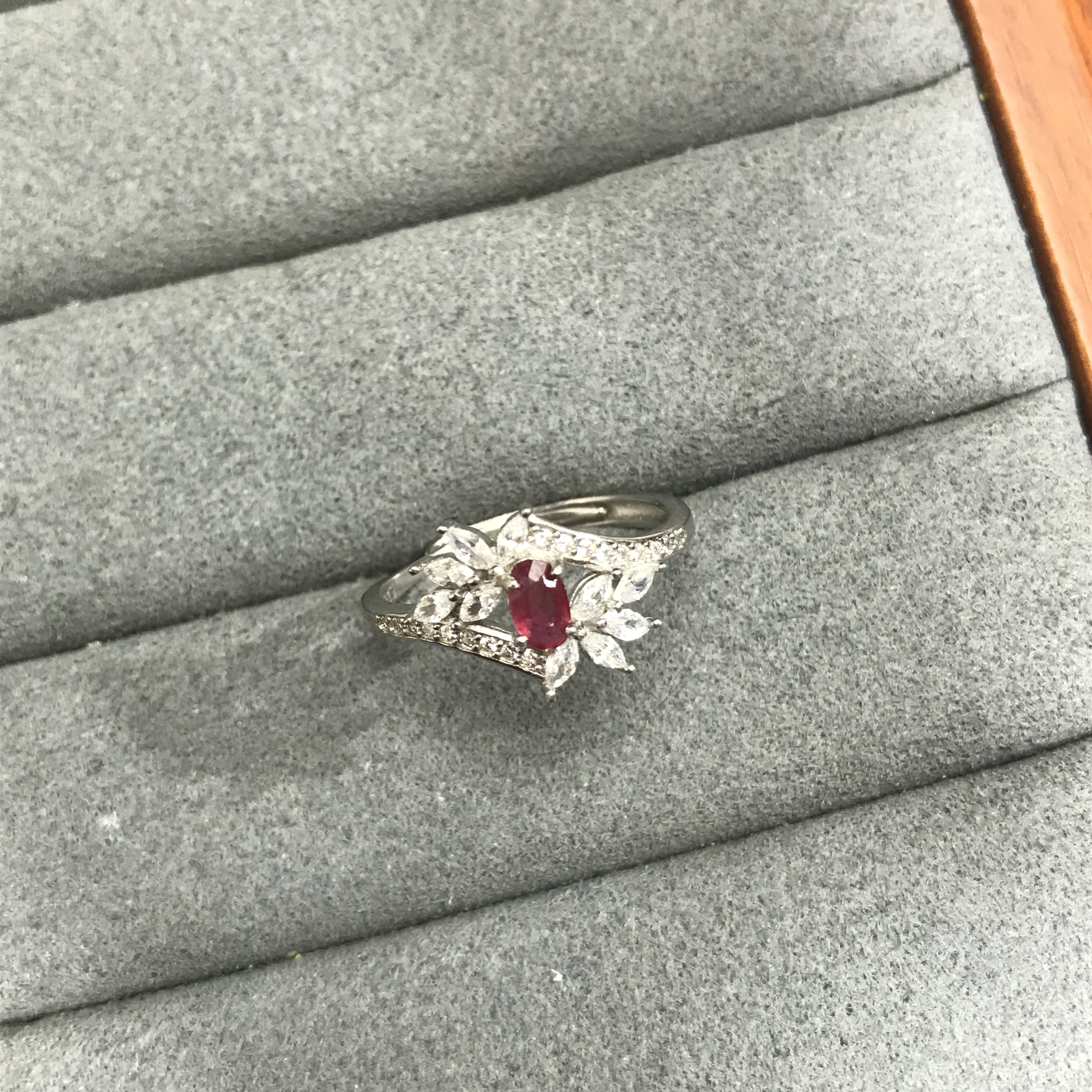 天然红宝石戒指高品质