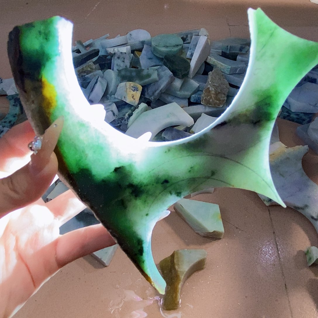 颈饰未镶嵌翡翠翡翠