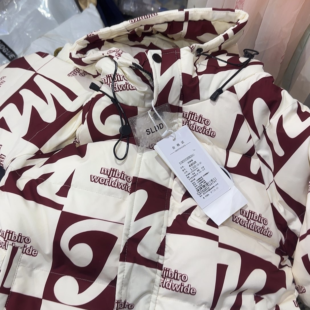 130尺码可以吗小男孩要吃巧克力