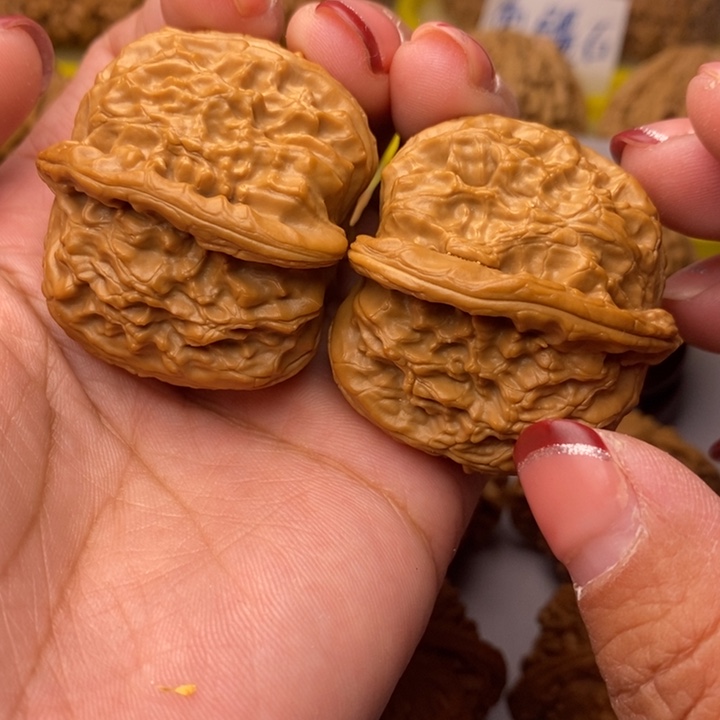 文玩核桃把件白狮子头