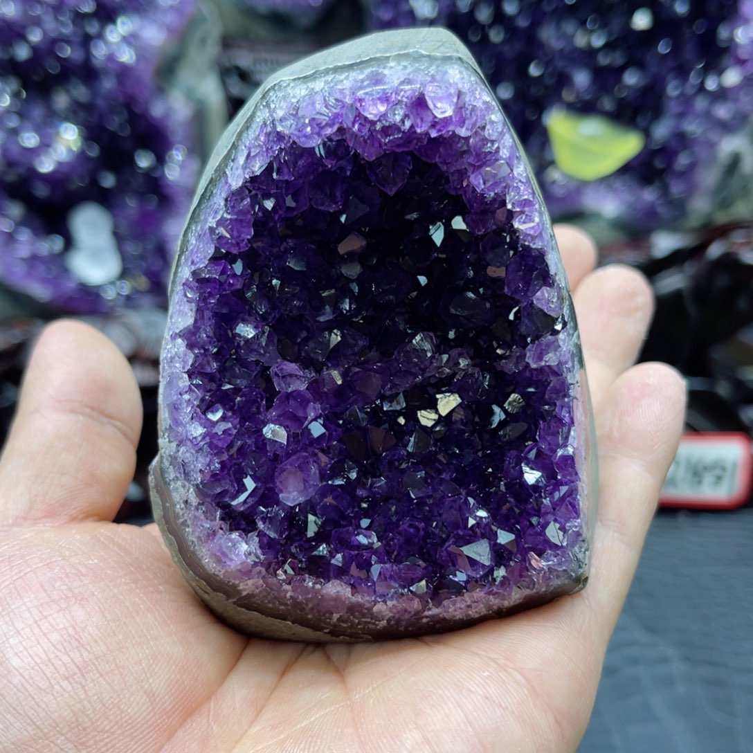 紫晶大型摆件（非配饰）未镶嵌