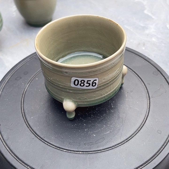 小***麻原矿釉柴烧三足玄纹杯