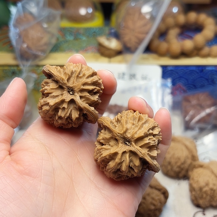 文玩核桃吊坠苹果园40