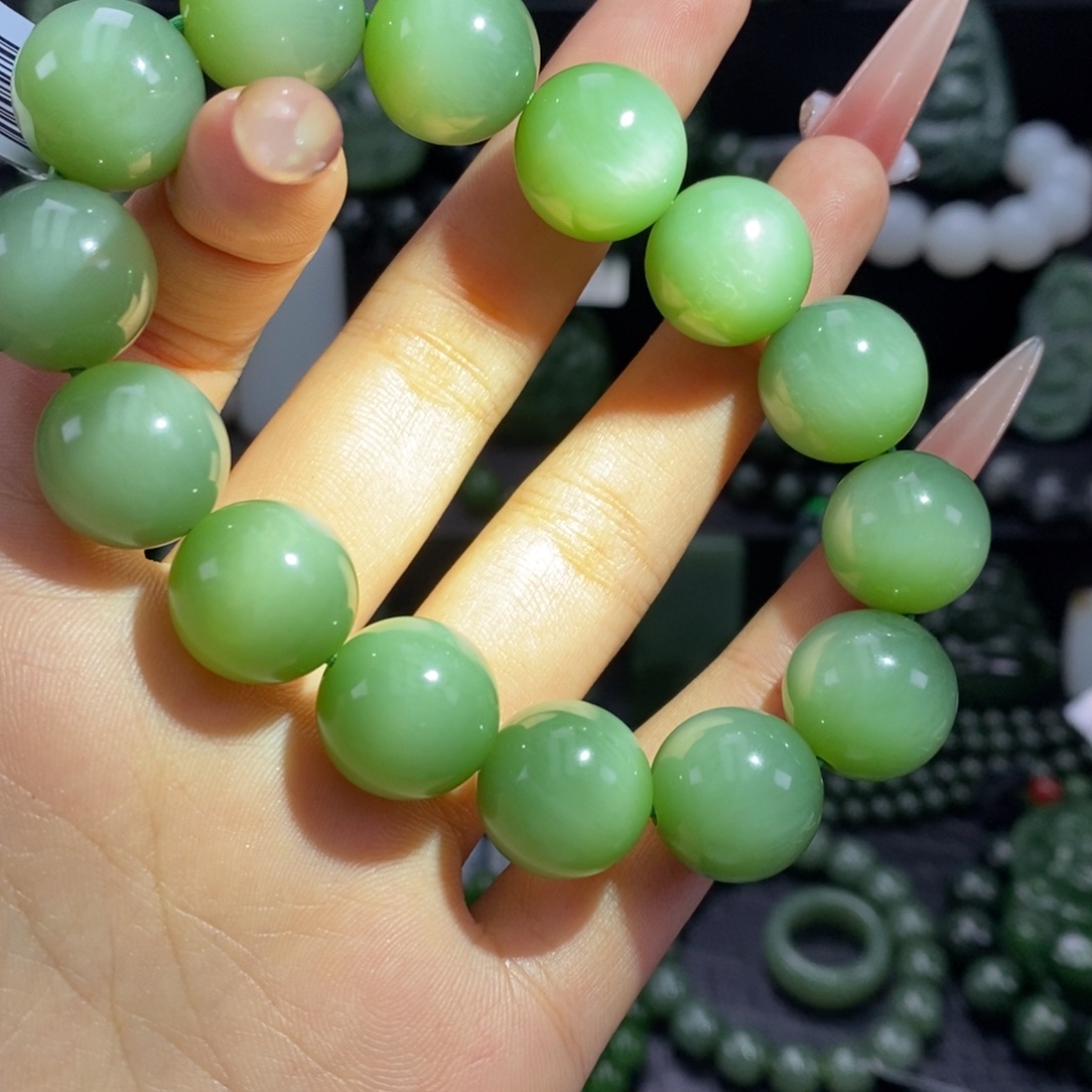 和田玉未镶嵌珠宝奇石