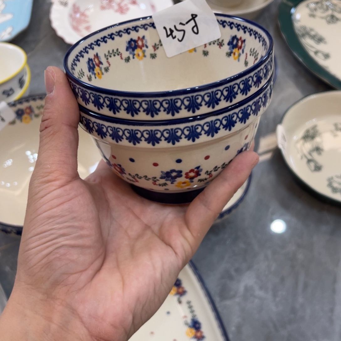 陶瓷微瑕餐具介意勿拍，满18飞！