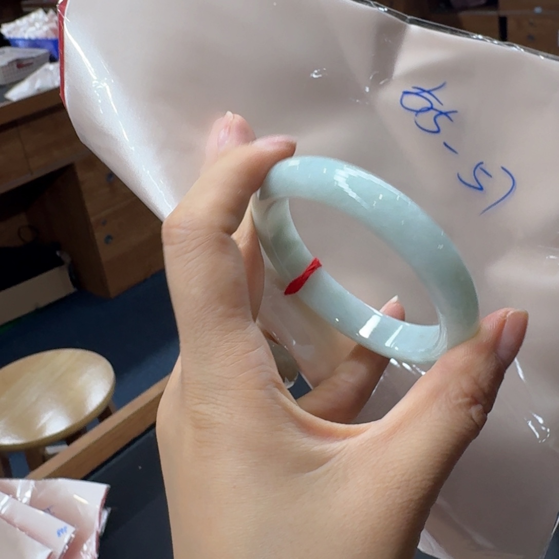 翡翠未镶嵌手镯买断