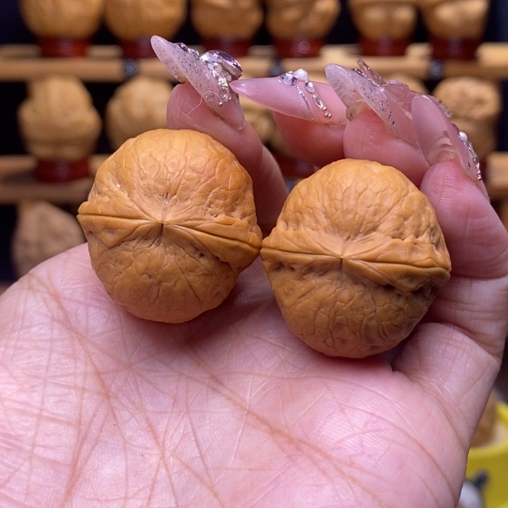 微***醺把件文玩核桃龙珠4号29尺