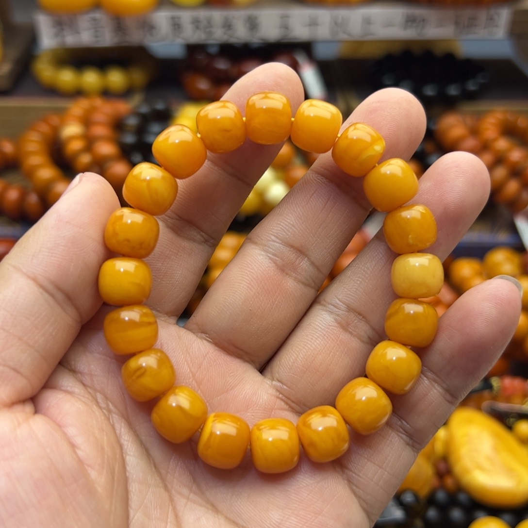 未镶嵌琥珀珠宝奇石