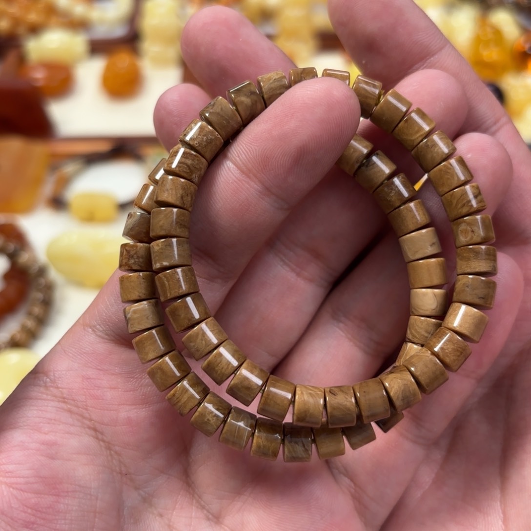 蜜蜡裸石未镶嵌手串